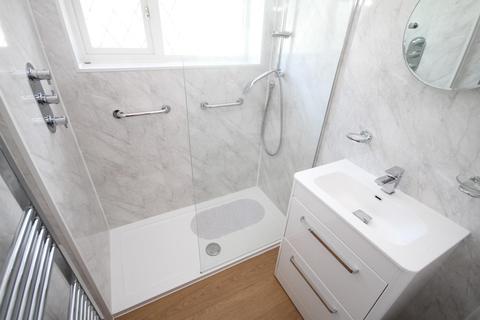 52 Kings Drive, Bradford, BD2 1PX
