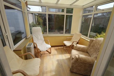52 Kings Drive, Bradford, BD2 1PX