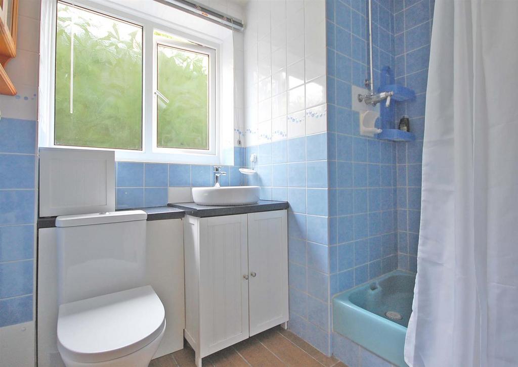 Shower Room.jpg