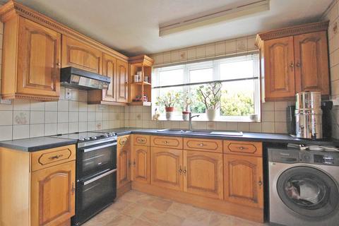 20 Brunwin Road, Rayne, Braintree, CM77 6BU