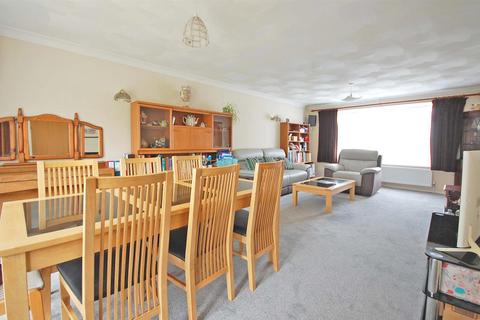 20 Brunwin Road, Rayne, Braintree, CM77 6BU