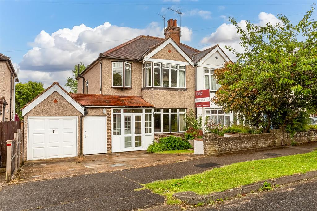 Pine Walk, Banstead 3 bed semidetached house £635,000