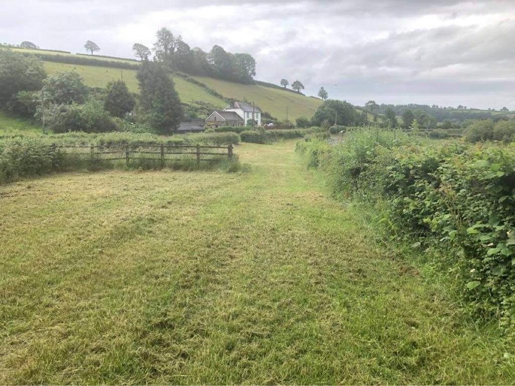 Alltwalis Road, Alltwalis, Carmarthen Farm land