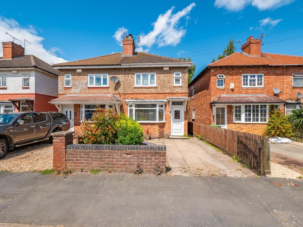 Westlea Road, Leamington Spa 2 bed semidetached house £250,000