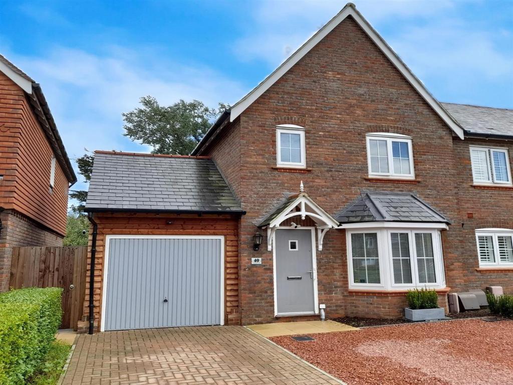 Nightingale Lane, Barnham 3 bed end of terrace house £435,000