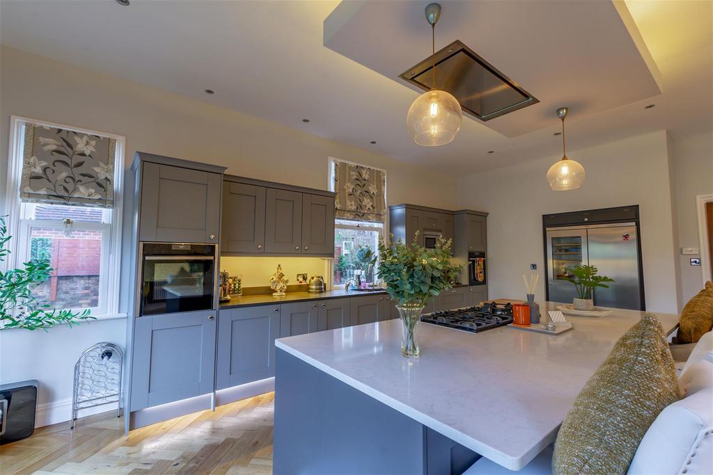 Living/Dining Kitchen