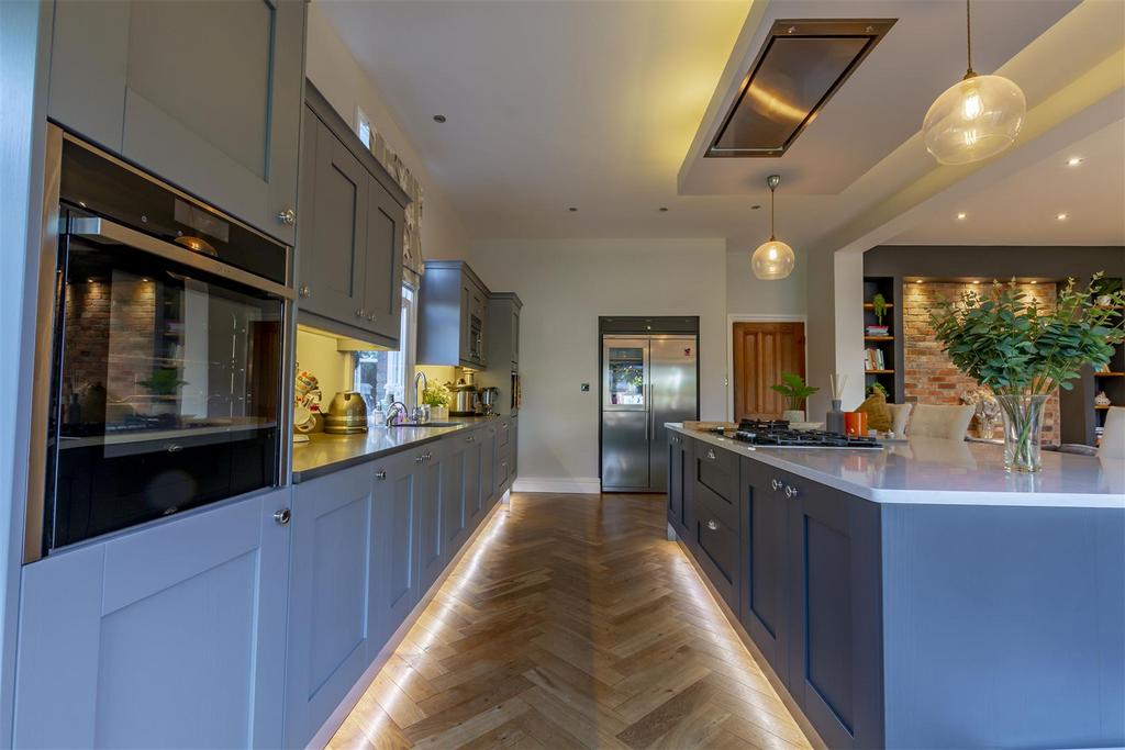 Living/Dining Kitchen
