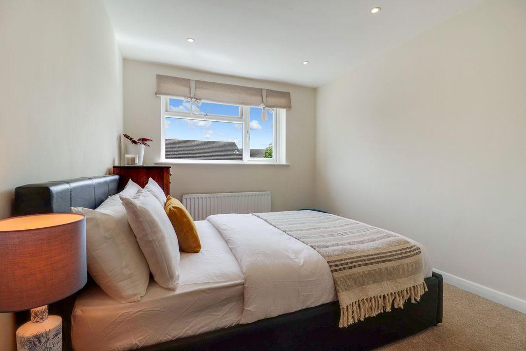 Bedroom 2 (Double)