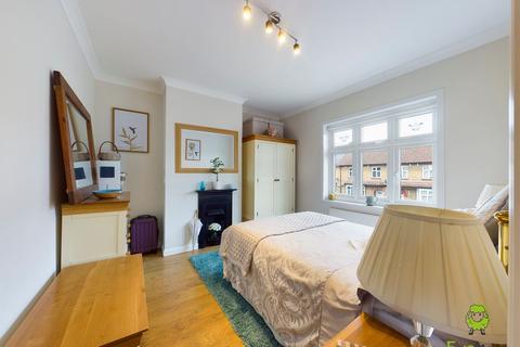 11 Lydia Road, Erith, DA8 2BB