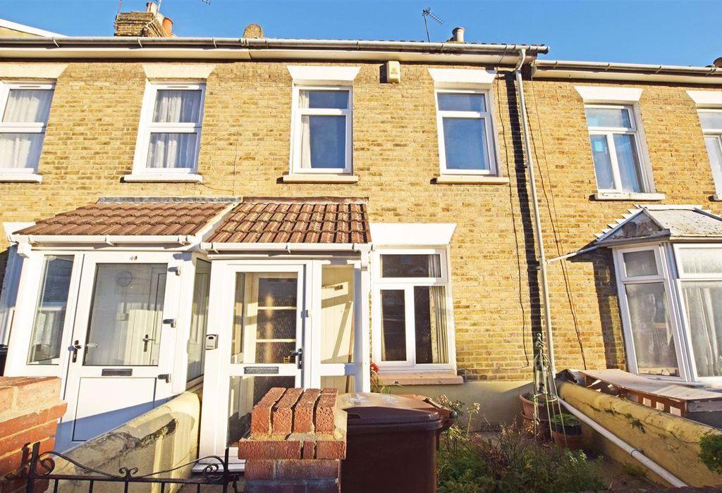 Gordon Road, Rochester, Kent 3 bed terraced house £1,150 pcm (£265 pw)