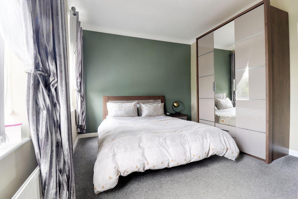 Bedroom 1 (Double)