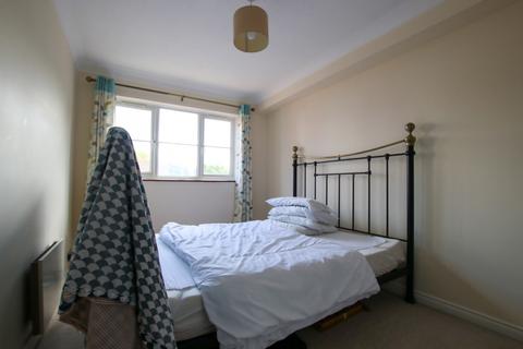 2 bedroom flat to rent - 2 Violet Close, Hackbridge, SM6