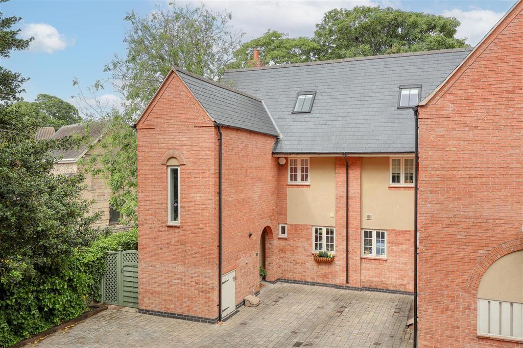 All Saints View, Loughborough 3 bed townhouse £399,950