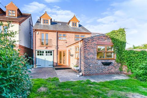 5 bedroom detached house for sale - Green Lane, Acomb, York