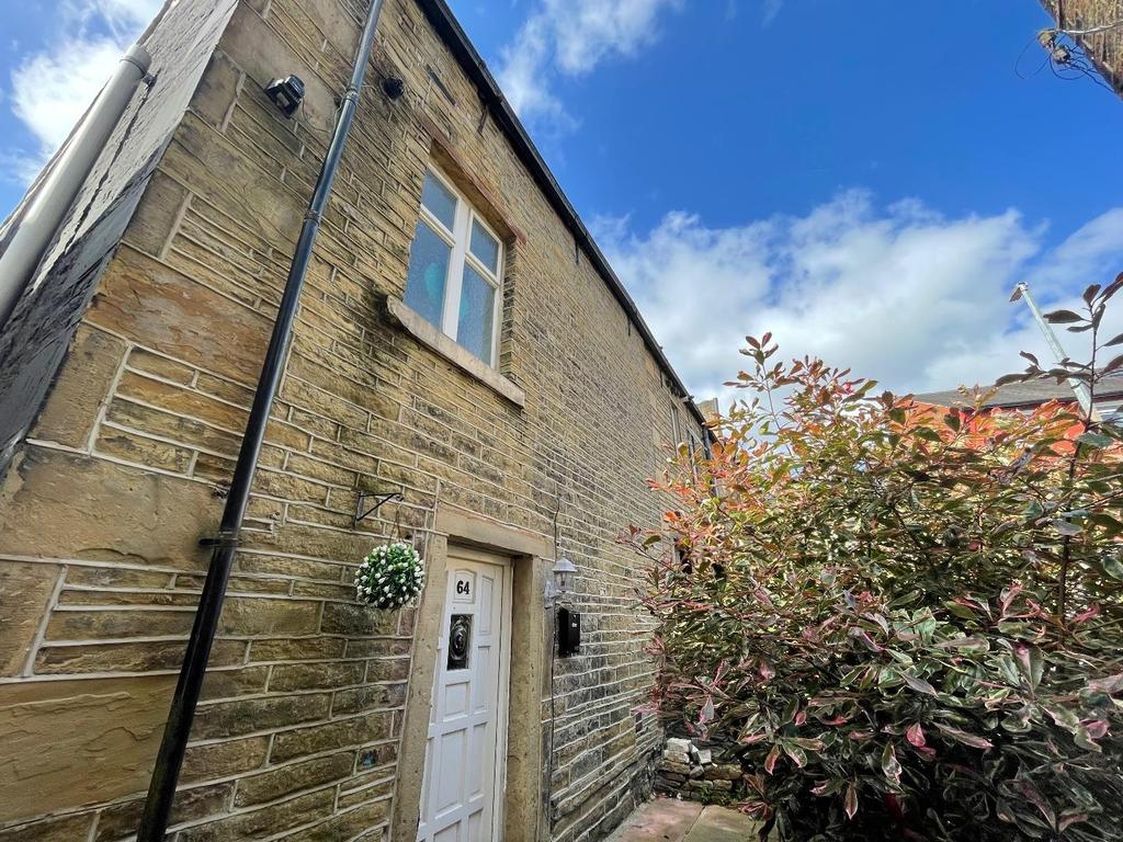 Crescent Road, Birkby, Huddersfield 2 bed end of terrace house for sale £110,000
