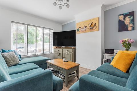 undefined, Queens Road,  Farnborough, GU14