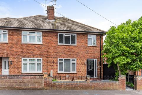 Queens Road,  Farnborough, GU14
