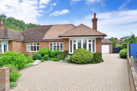 3 bedroom bungalow for sale - Croy Close, Donnington, Chichester, West Sussex