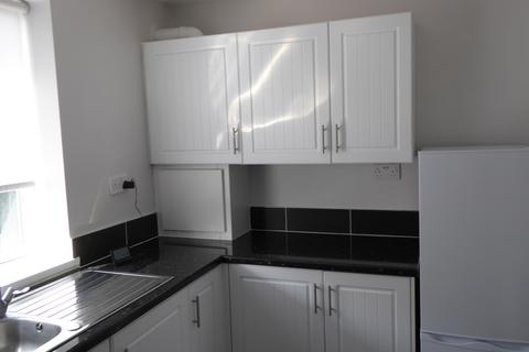 2 bedroom flat to rent, Felton Avenue, Newcastle upon Tyne NE3