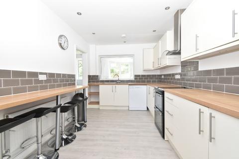 5 bedroom semi-detached house to rent - Cresswell Close, Norwich, NR5