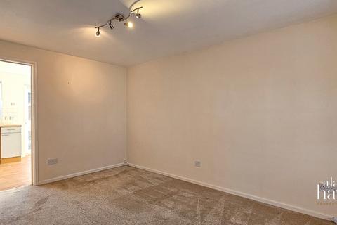 2 bedroom end of terrace house to rent, Squirrel Crescent, Royal Wootton Bassett, SN4