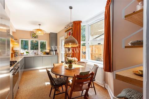 72 Winchelsea Road, London, N17 6XQ