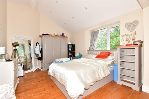 4 bedroom detached house for sale - Canon Close, Rochester, Kent