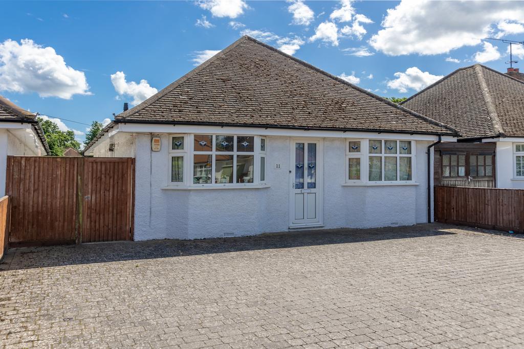 Houses For Sale In Woodlands Avenue Woodley Reading at Steven Brunelle blog