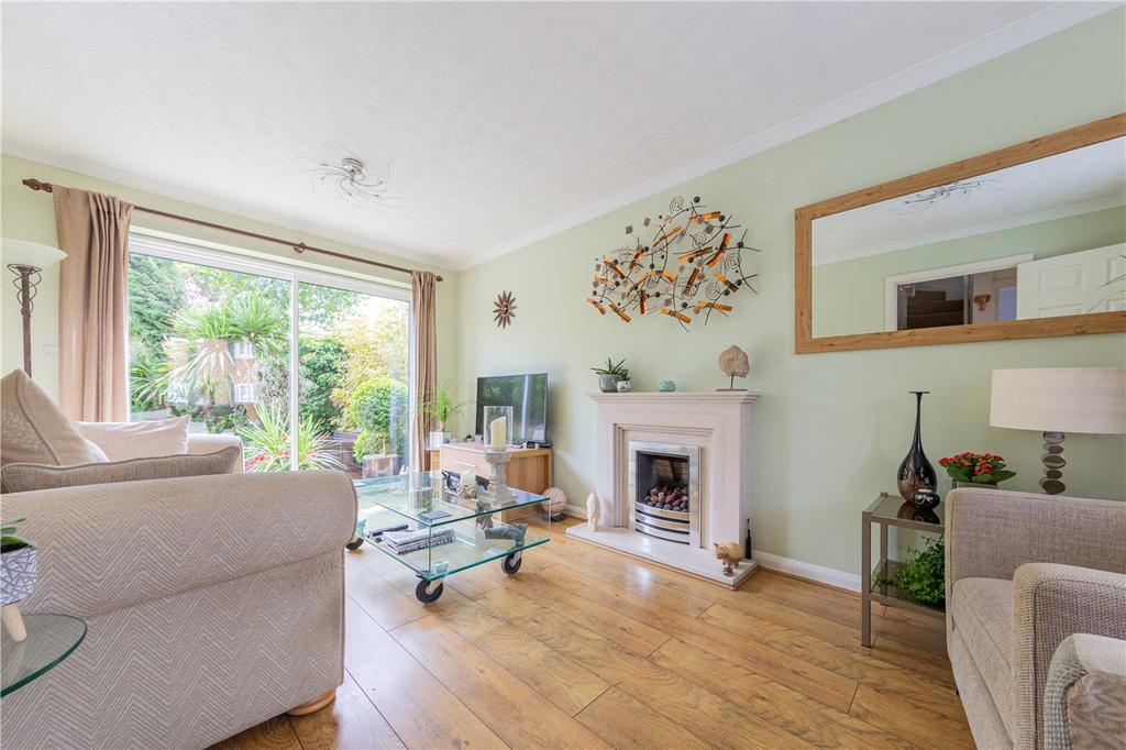 Hedley Road, St. Albans 3 bed detached house £725,000