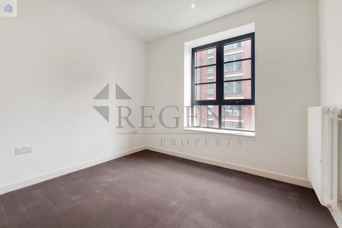 2 bedroom apartment to rent, Douglass Tower, Goodluck Hope Walk, E14