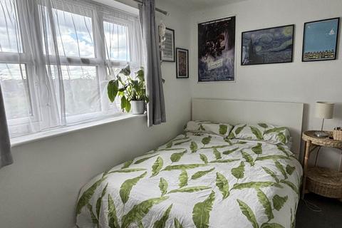 1 bedroom flat to rent, Ghandi Close, London, E17