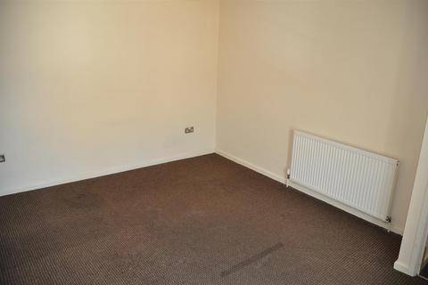 1 bedroom terraced house to rent, Holborn Road, Holyhead