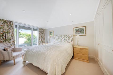 undefined, Ladbroke Terrace, Notting Hill, London