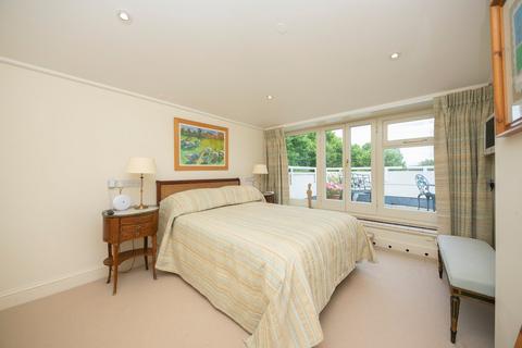 undefined, Ladbroke Terrace, Notting Hill, London