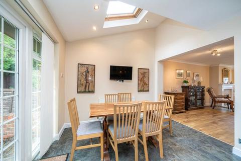 13 Ashridge Close, Bovingdon, Hemel Hempstead, HP3 0QG