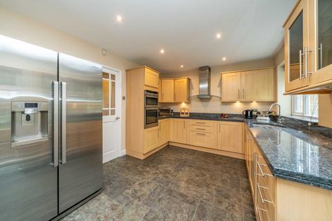 13 Ashridge Close, Bovingdon, Hemel Hempstead, HP3 0QG