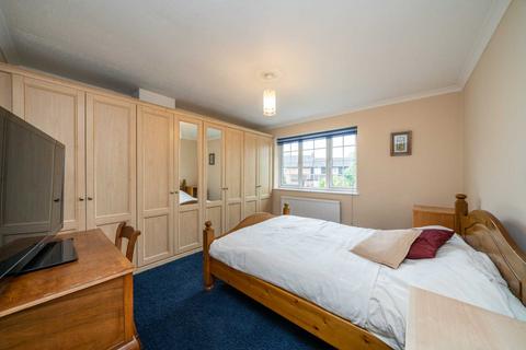 13 Ashridge Close, Bovingdon, Hemel Hempstead, HP3 0QG