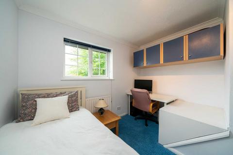 13 Ashridge Close, Bovingdon, Hemel Hempstead, HP3 0QG