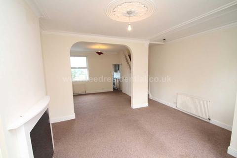 3 bedroom end of terrace house to rent - Northumberland Avenue, Southend On Sea
