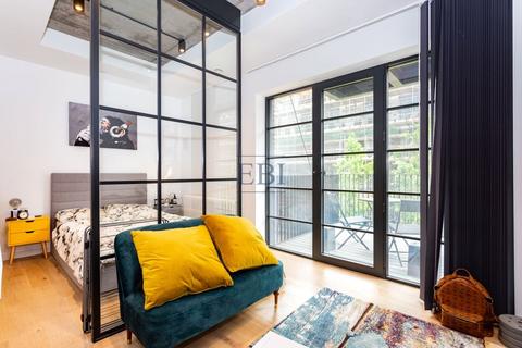 Studio for sale, Agar Building, Goodluck Hope, Canning Town, E14