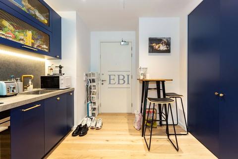 Studio for sale, Agar Building, Goodluck Hope, Canning Town, E14