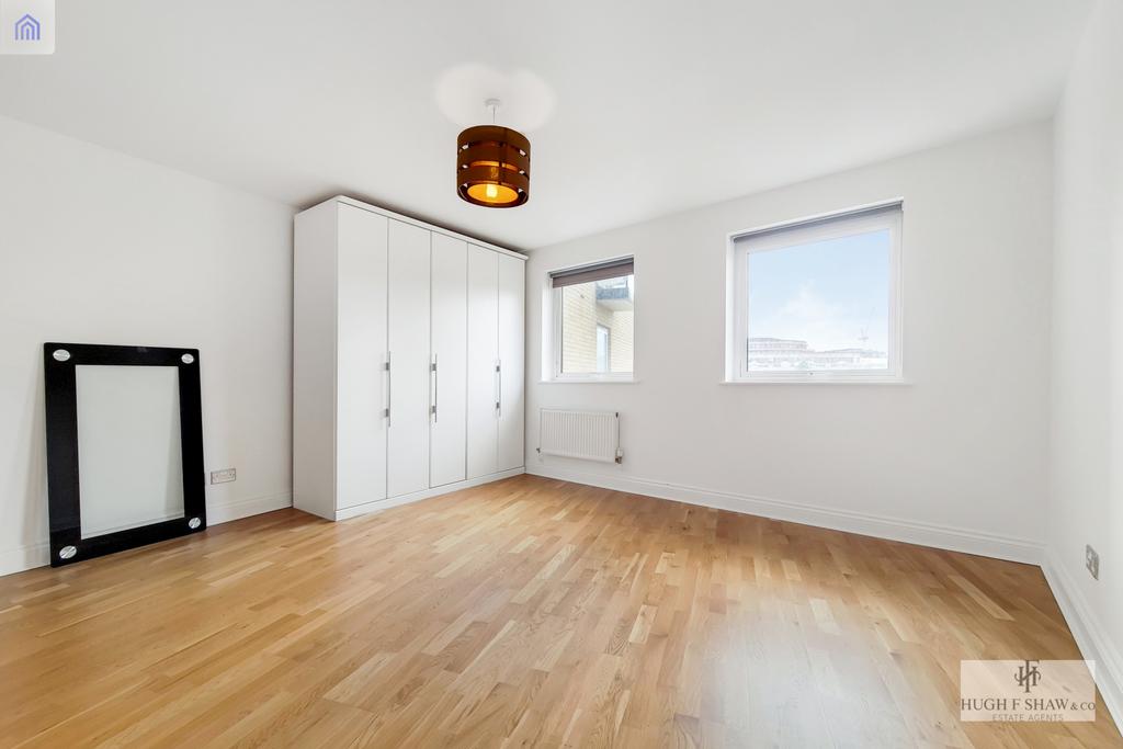 Albert Court, Palgrave Gardens, London, NW1 2 bed flat £3,012 pcm (£