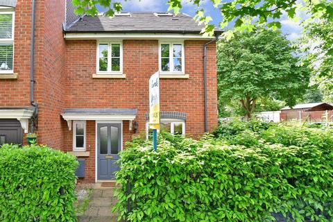 4 bedroom end of terrace house for sale - New Hythe Lane, Larkfield, Kent