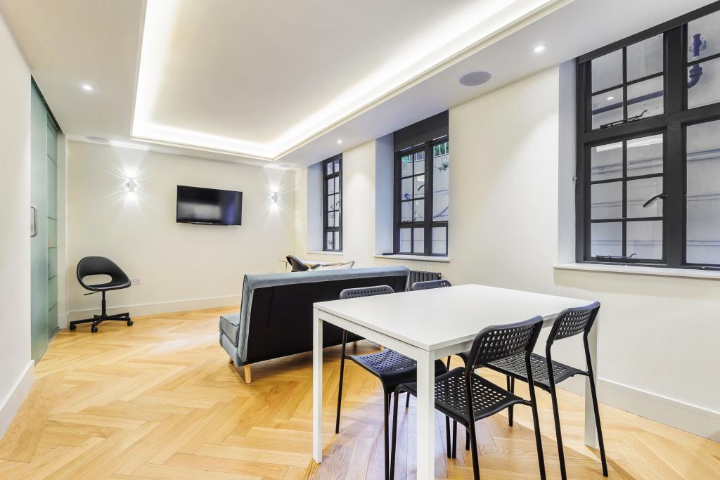 Reception Room/Dining Area