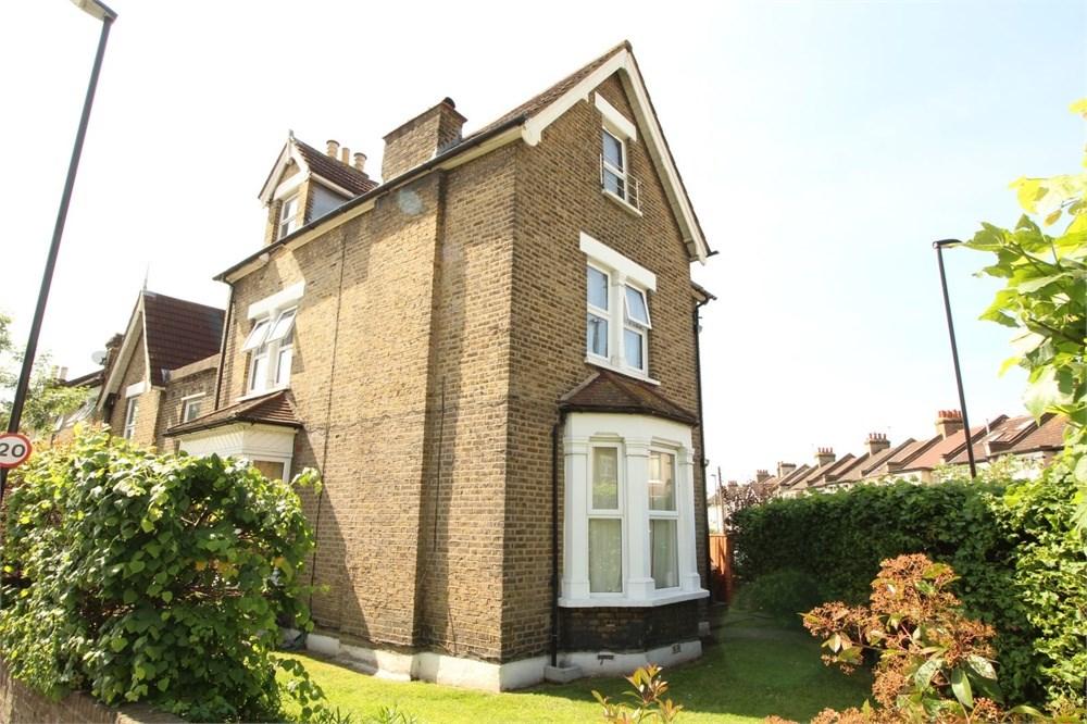 Farnley Road, London, South Norwood, SE25 2 bed flat £950 pcm (£219 pw)