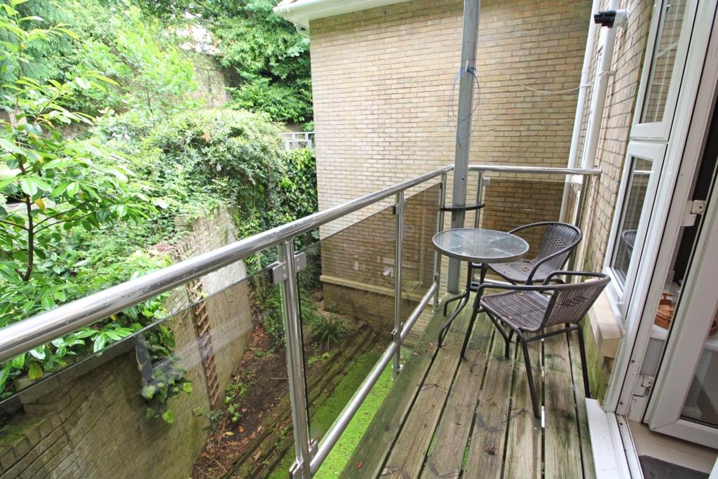 Lounge Balcony