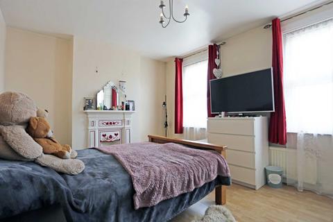 2 bedroom terraced house to rent, Eustace Road, Chadwell Heath, Romford, RM6