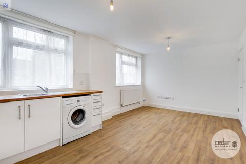 2 bedroom flat to rent, Ashford Road, Cricklewood NW2