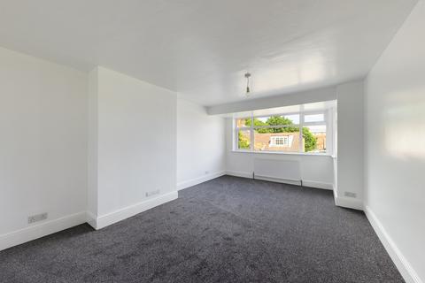 3 bedroom semi-detached house for sale - Park Avenue, Bridlington