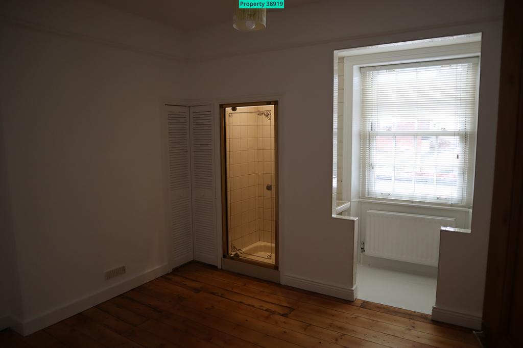 Bedroom with ensuite